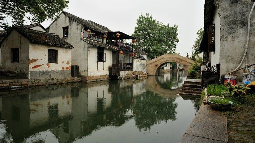 逃离沙漠建筑